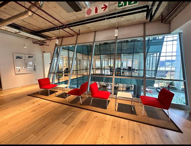 55M² SERVICED OFFICE TO LET IN ROSEBANK